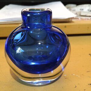 ART GLASS COLBALT BLUE SLICE  CUT  BUD VASE..............